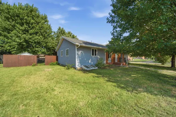 1527 Westborough, Newton, KS 67114