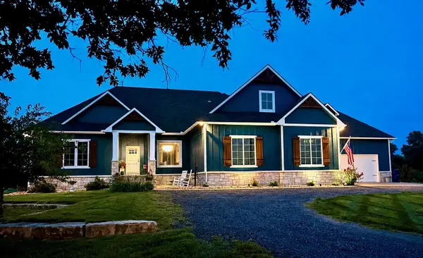 1042 N Lake Road, Cheney, KS 67025-7706