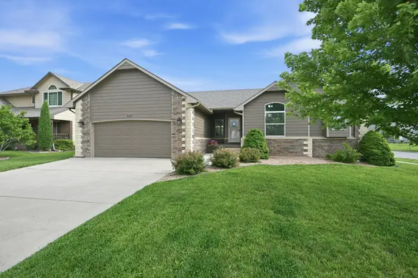920 W Mountain, Andover, KS 67002