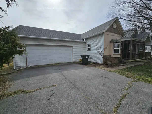 108 E Montgomery ST, Fairview, MO 64842