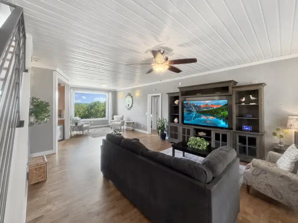 2400 Robertson Mill Way, Nixa, MO 65714