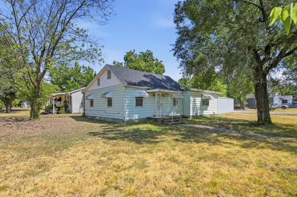 1229 S Monroe AVE, Joplin, MO 64801