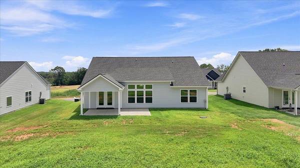 696 Davis Lane, Inman, SC 29349