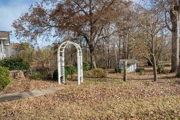 490 Hickory Nut RD, Inman, SC 29349