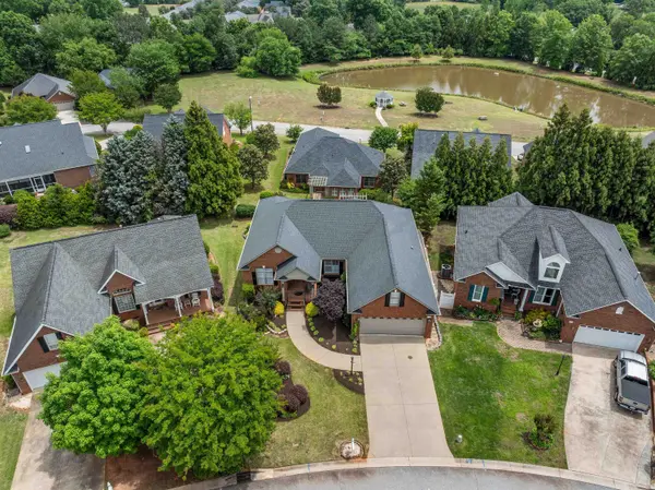 130 Roberts Meadow LOOP, Spartanburg, SC 29307-3166