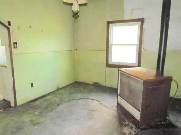 637 Railroad ST, Pickens, SC 29671