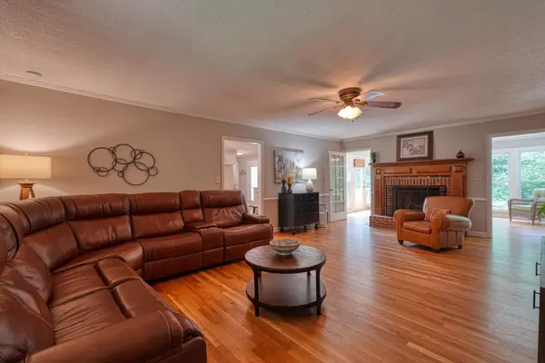 102 Hickory Hollow DR, Inman, SC 29349