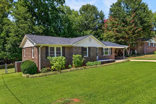 1104 S Limestone ST, Gaffney, SC 29340