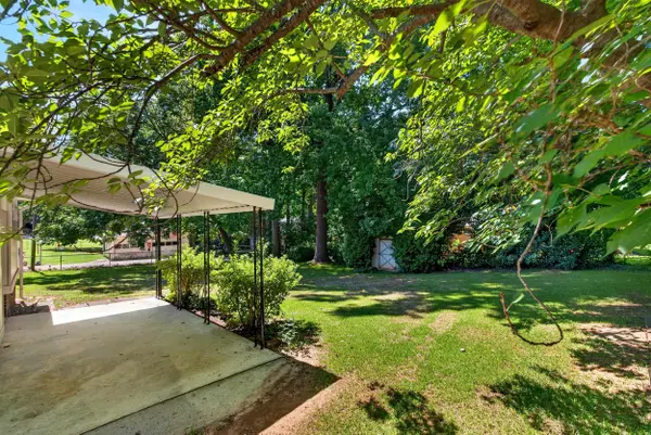 1104 S Limestone ST, Gaffney, SC 29340