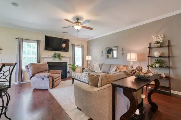 327 Swift Water LN, Inman, SC 29349