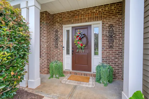 327 Swift Water LN, Inman, SC 29349