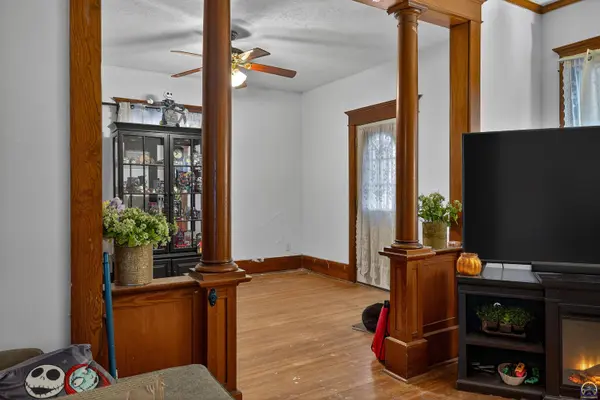 523 Kansas AVE, Holton, KS 66436