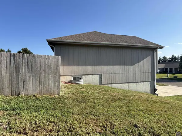 1902 Katie Rose Trail, Junction City, KS 66441