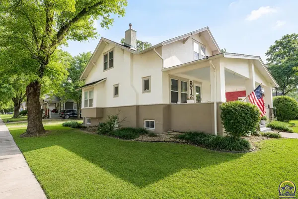 816 W 9th Ave, Emporia, KS 66801