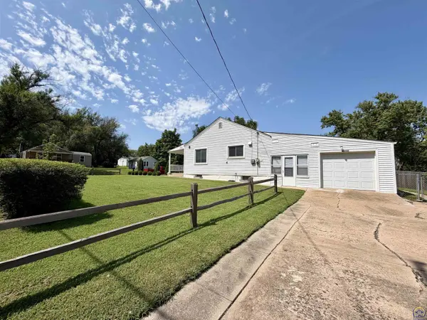 2542 SE Wisconsin AVE, Topeka, KS 66605
