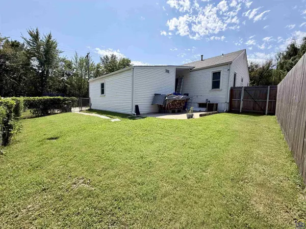 2542 SE Wisconsin AVE, Topeka, KS 66605