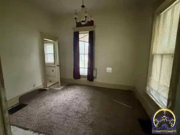 118 Sylvan St, Emporia, KS 66801
