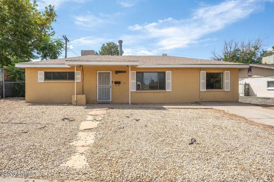 2030 Chilton DR, Las Cruces, NM 88001