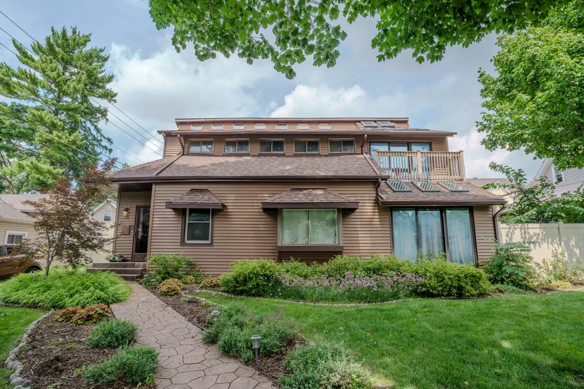 405 E Chicago Street, Valparaiso, IN 46383