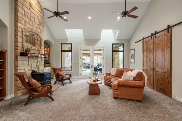 8815 Blazyk DR, Austin, TX 78737