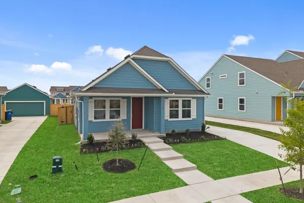 114 Cherry Blossom LN, Taylor, TX 76574