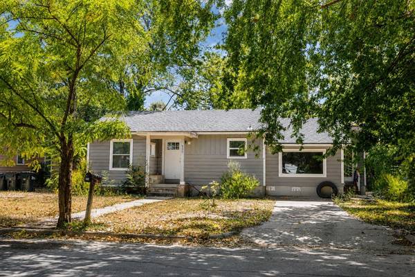 800 Barbara DR, San Marcos, TX 78666