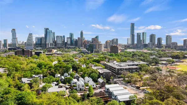900 S 2nd ST #22, Austin, TX 78704