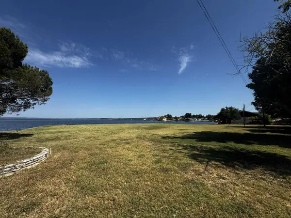 126 Lake Breeze DR, Buchanan Dam, TX 78609