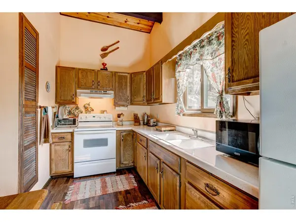 1142 Streamside, Glen Haven, CO 80532