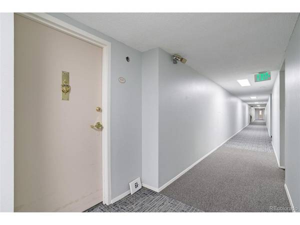 690 S Alton #6A, Denver, CO 80247
