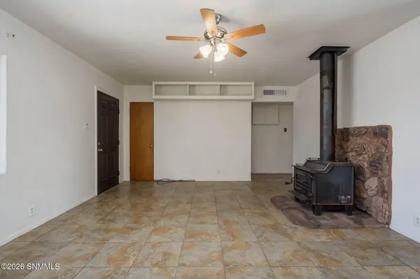 2030 Chilton DR, Las Cruces, NM 88001