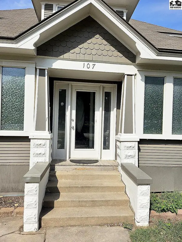 107 N. Chestnut St, Mcpherson, KS 67460