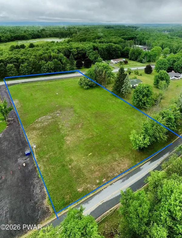1842 Lake Ariel HWY, Lake Ariel, PA 18436