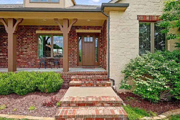 1610 N Graystone, Wichita, KS 67230