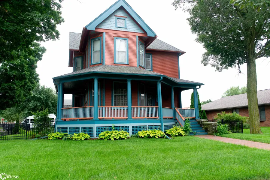 302 SW Jackson ST, Greenfield, IA 50849