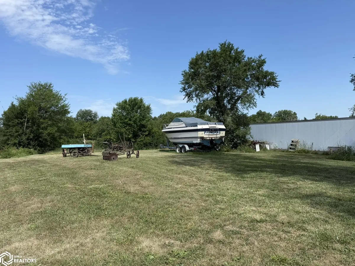 1305 Truman RD, Osceola, IA 50213