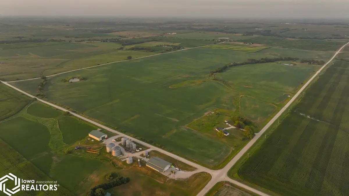 33104 Popcorn RD, Garden Grove, IA 50123