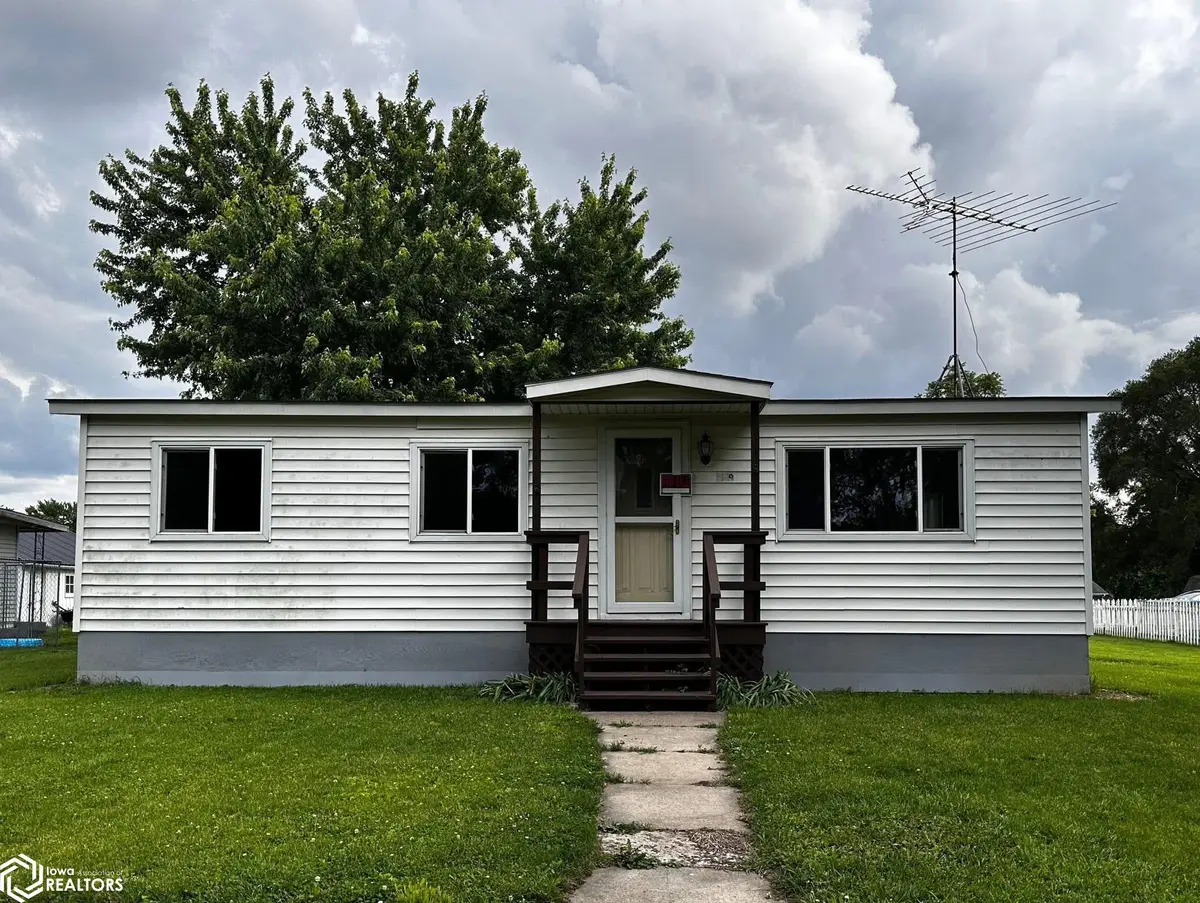 109 SE 3Rd ST, Morning Sun, IA 52640