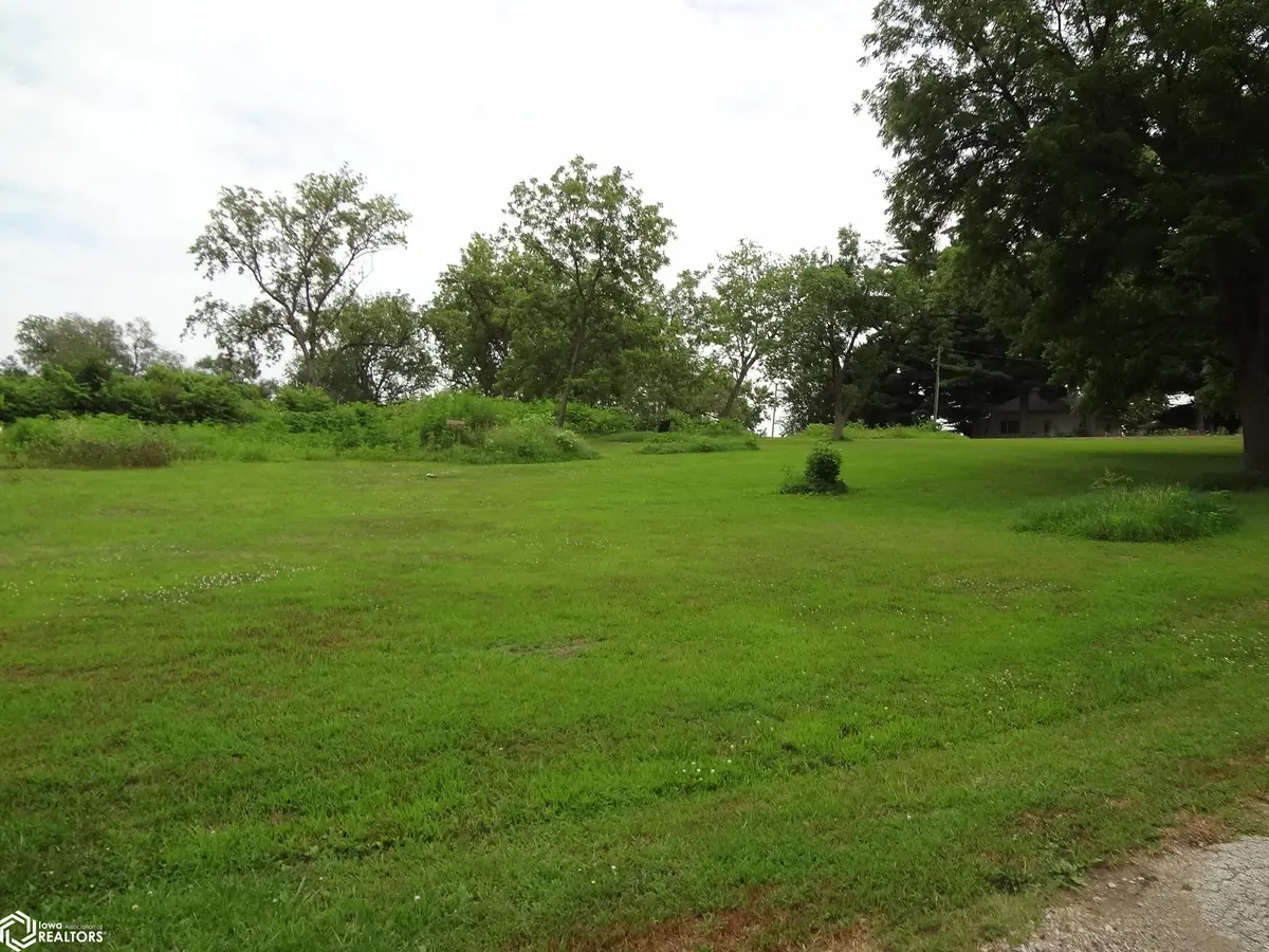 208 First ST, Shambaugh, IA 51651