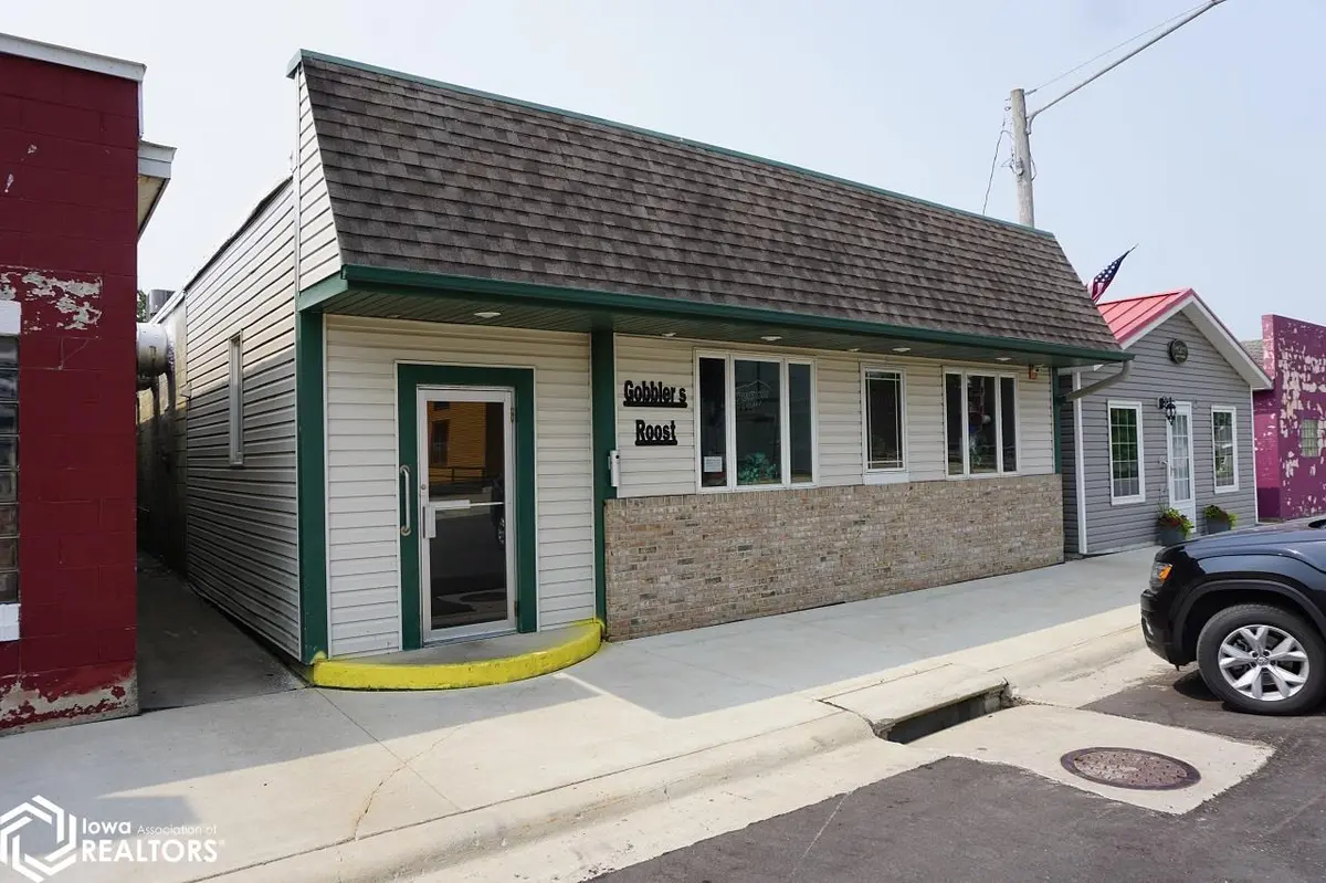 306 3rd ST, Grafton, IA 50440