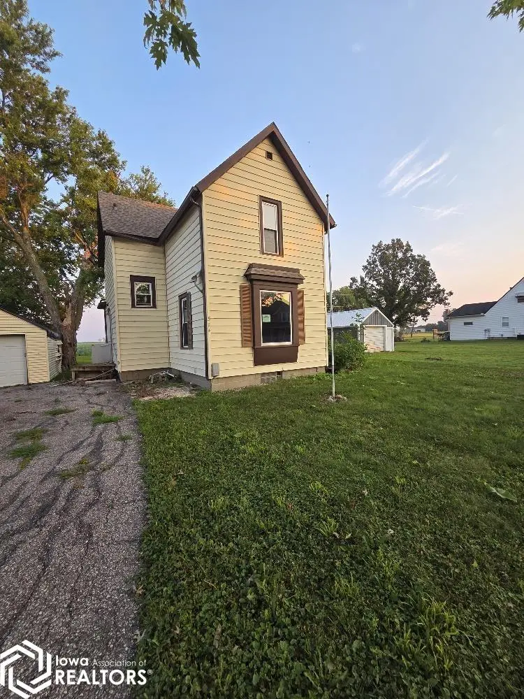 524 7th street, Whittemore, IA 50598