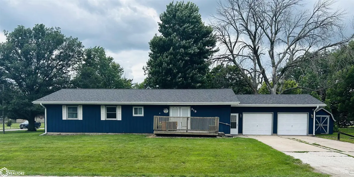 219 S Kirkwood AVE, Eagle Grove, IA 50533