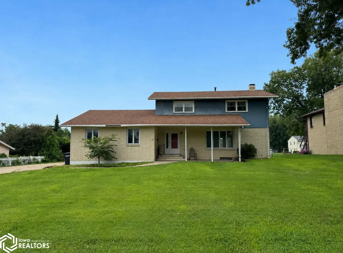 307 W State ST, Mount Pleasant, IA 52641
