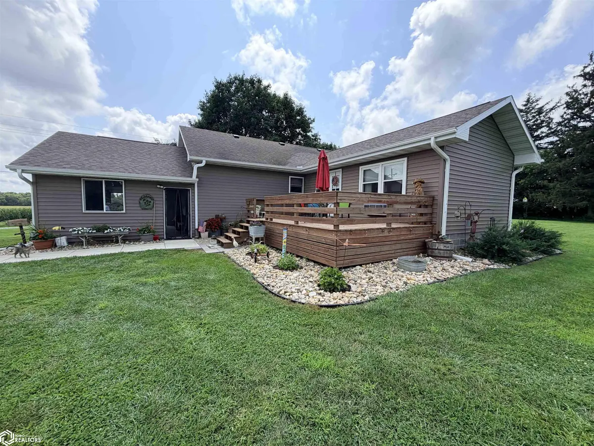 1328 170th ST, Hampton, IA 50441