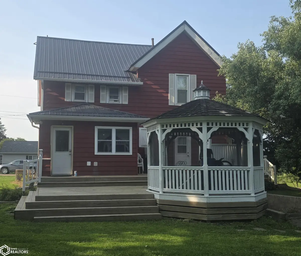106 E High ST, Richland, IA 52585