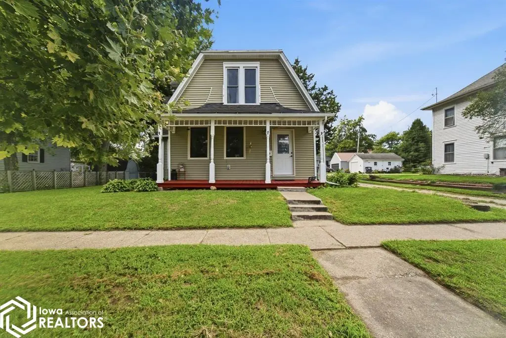 610 2Nd AVE, Oskaloosa, IA 52577