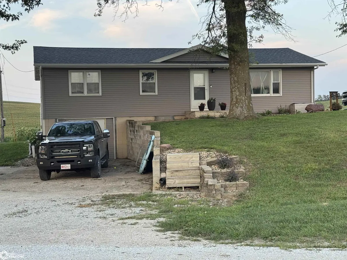 69020 Dallas RD, Atlantic, IA 50022