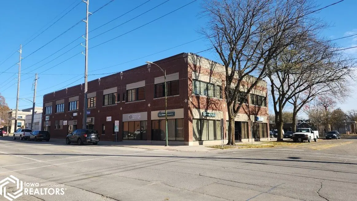 202 1st ST #115, Mason City, IA 50401