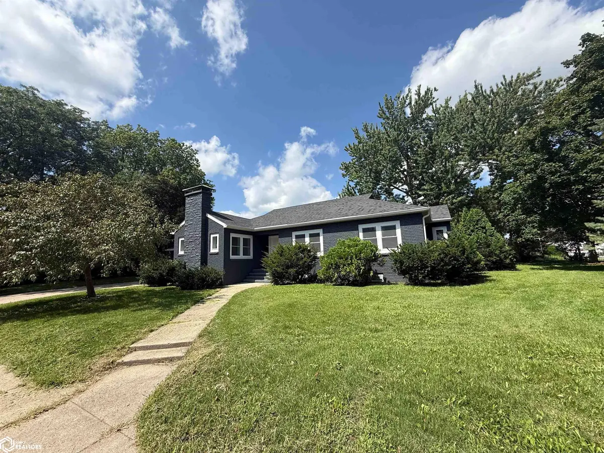 300 Edgewood AVE, Jefferson, IA 50129