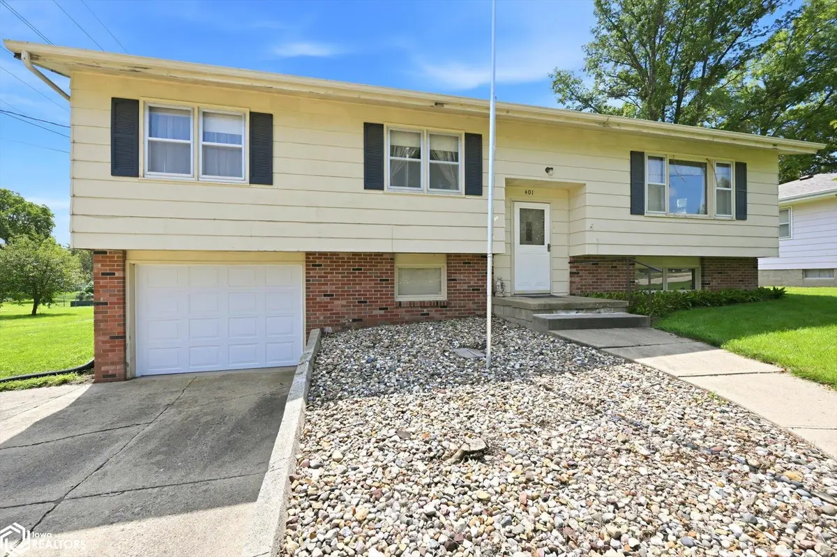 401 W Jack Frost ST, Avoca, IA 51521